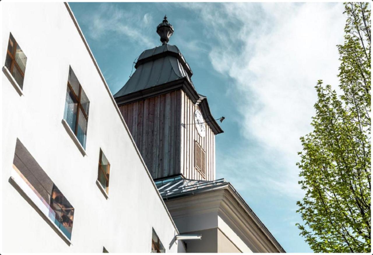 Hotel Zum Glockenturm Marktl Exterior foto